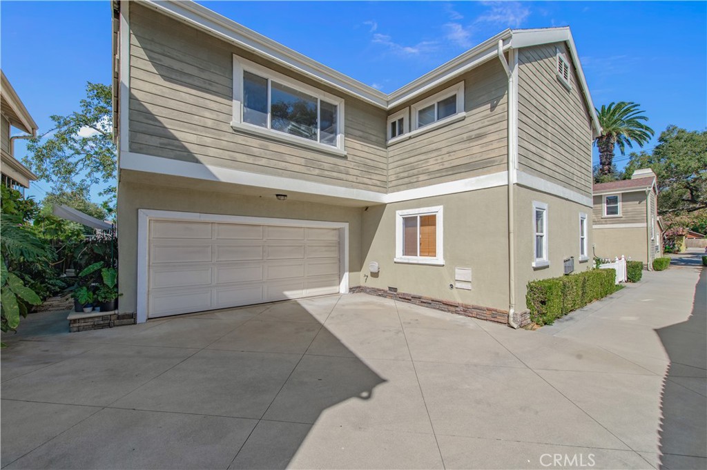 1688 Locust Street Property Photo 1
