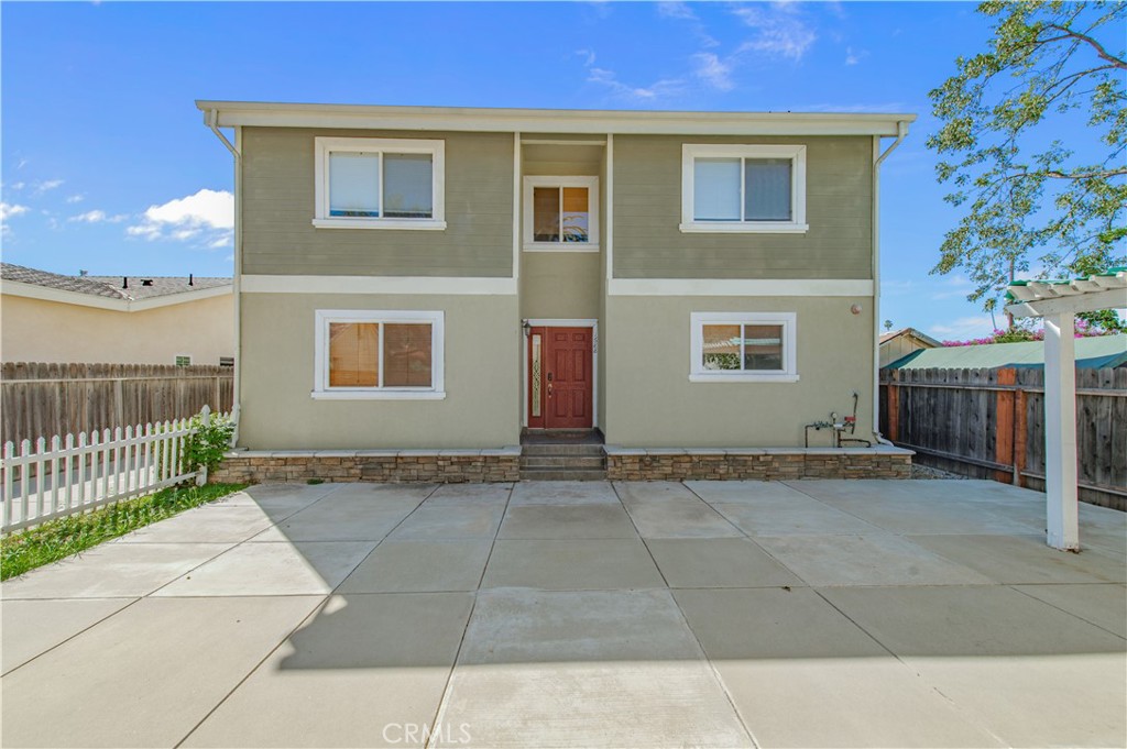 1688 Locust Street Property Photo 2