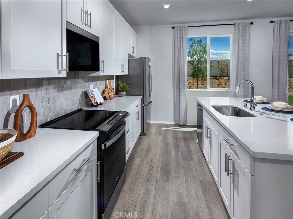 31279 Mineral Way Property Photo 3