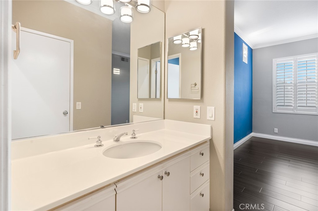 1136 S Country Glen Property Photo 24