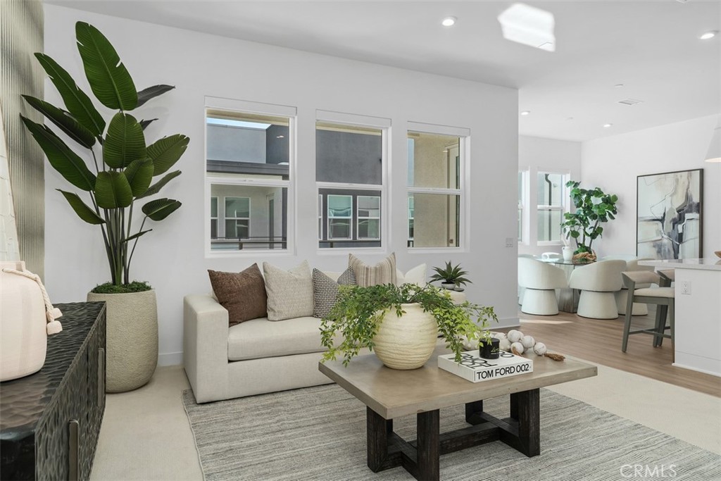 1634 Urbana Property Photo 1