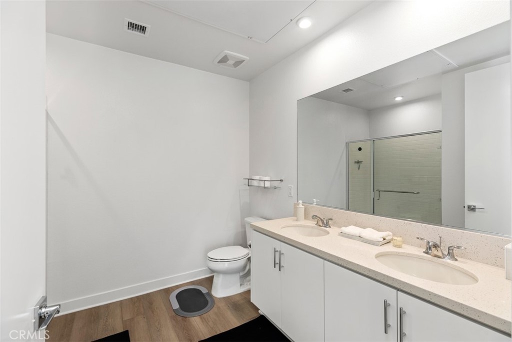 1634 Urbana Property Photo 7