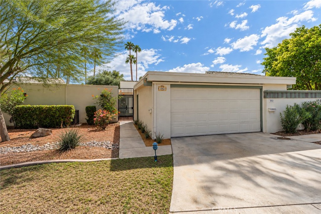 1012 Saint Thomas Property Photo 18