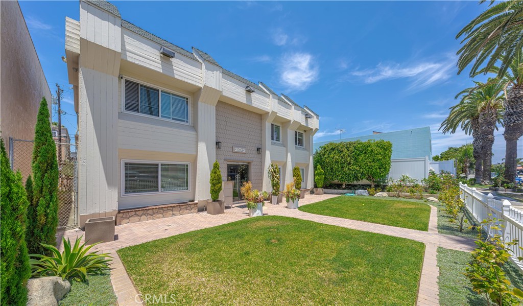 305 17th Property Photo 1