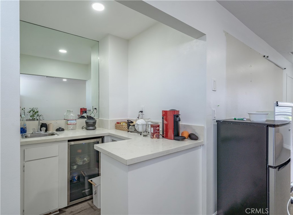 305 17th Property Photo 27