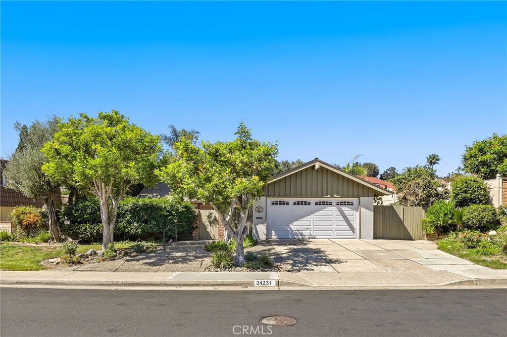 24231 La Hermosa Avenue Property Photo 1