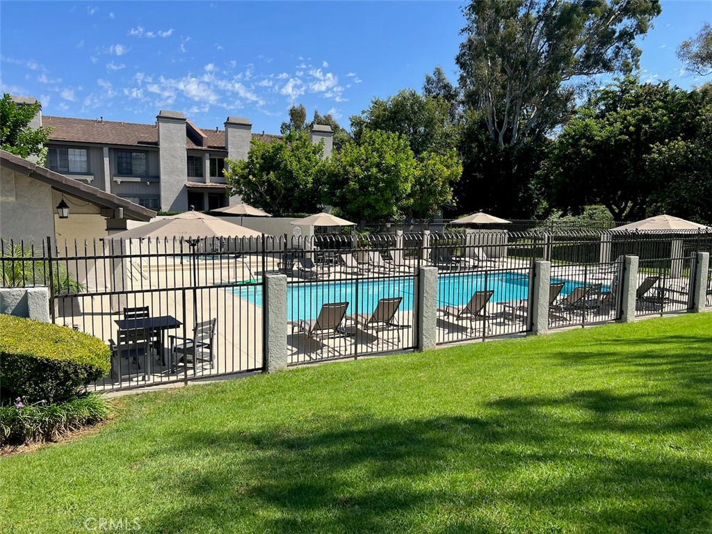 15 Starfall Property Photo 33