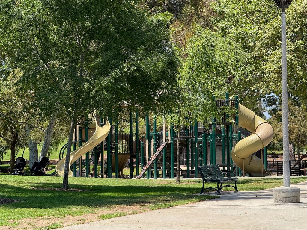 15 Starfall Property Photo 51