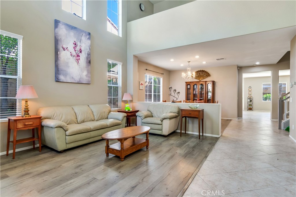 9471 Twin Oaks Pl Property Photo 3