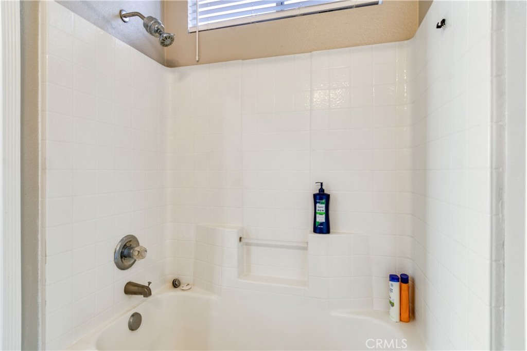 9471 Twin Oaks Pl Property Photo 11