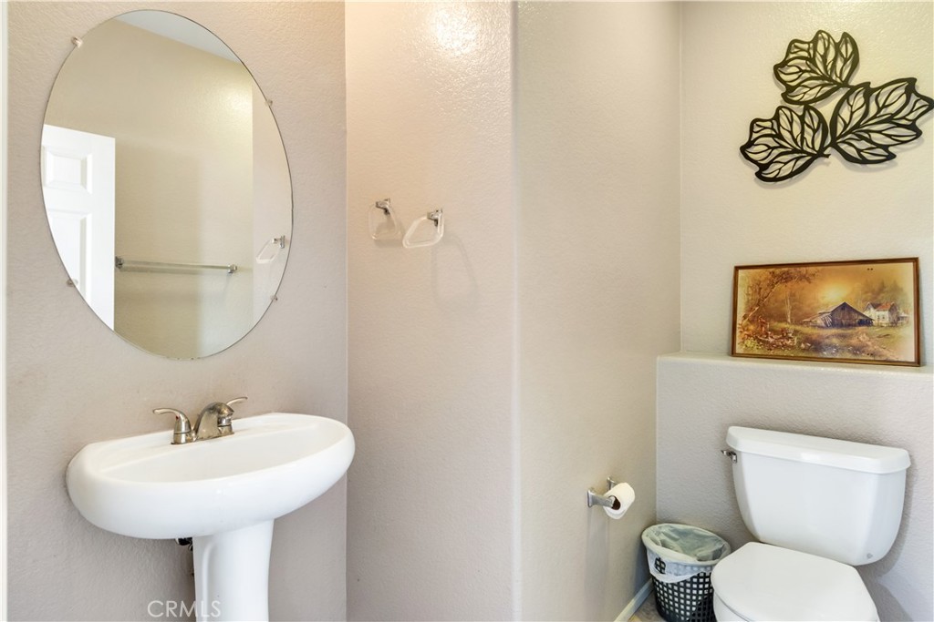 9471 Twin Oaks Pl Property Photo 13