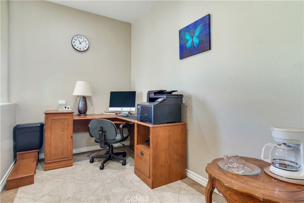 9471 Twin Oaks Pl Property Photo 25