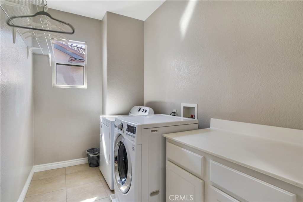 9471 Twin Oaks Pl Property Photo 26