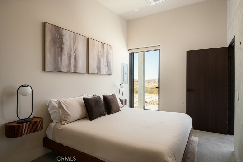 6817 Arizona Avenue Property Photo 16