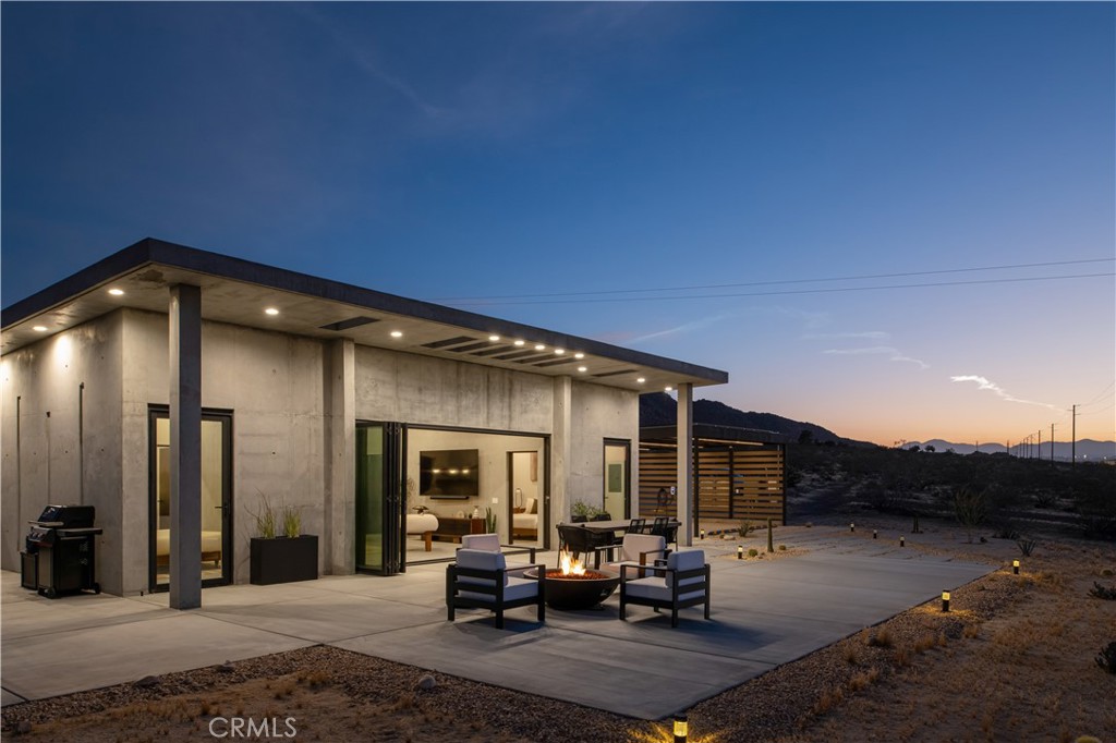 6817 Arizona Avenue Property Photo 25