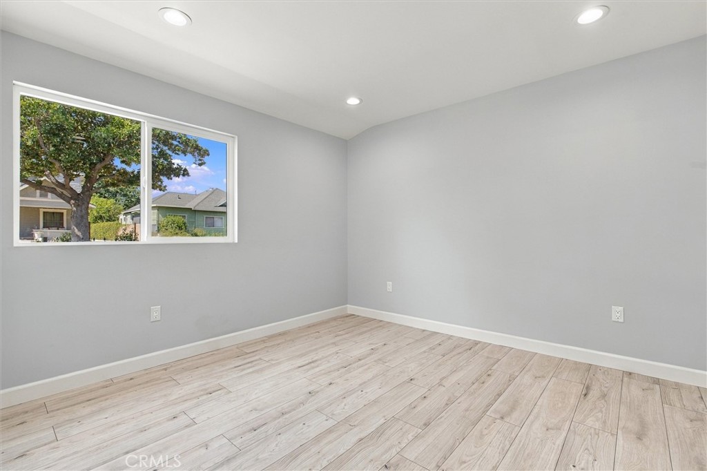 708 N El Molino Property Photo 11