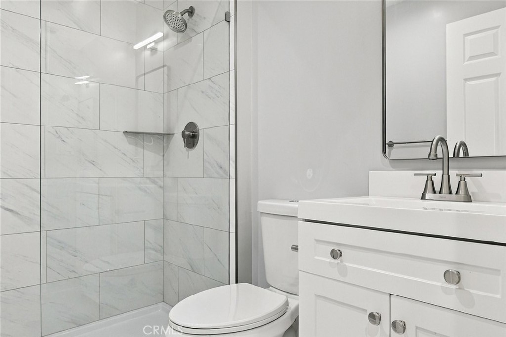 708 N El Molino Property Photo 20