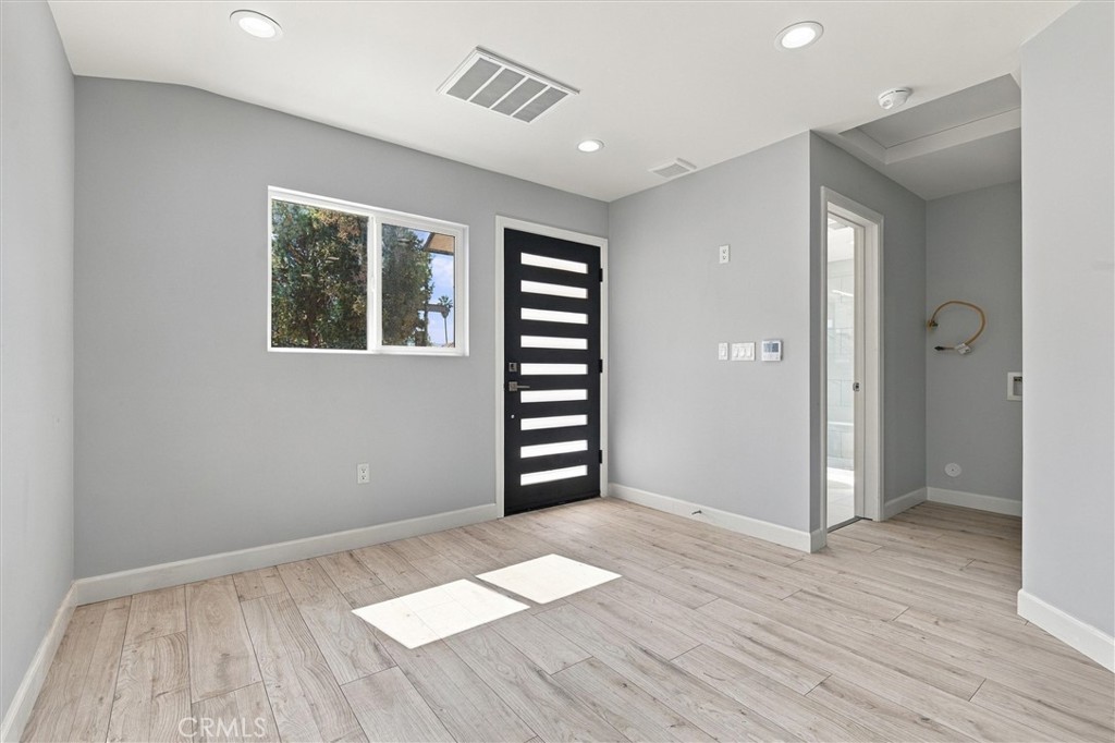708 N El Molino Property Photo 32