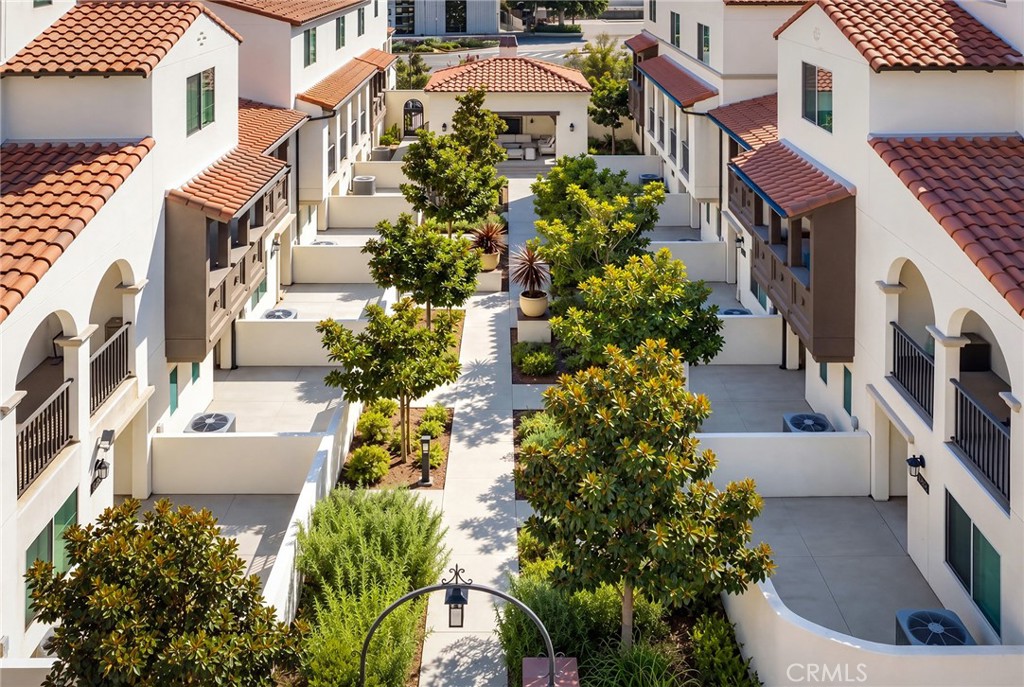 2624 Paisly Court Property Photo 4