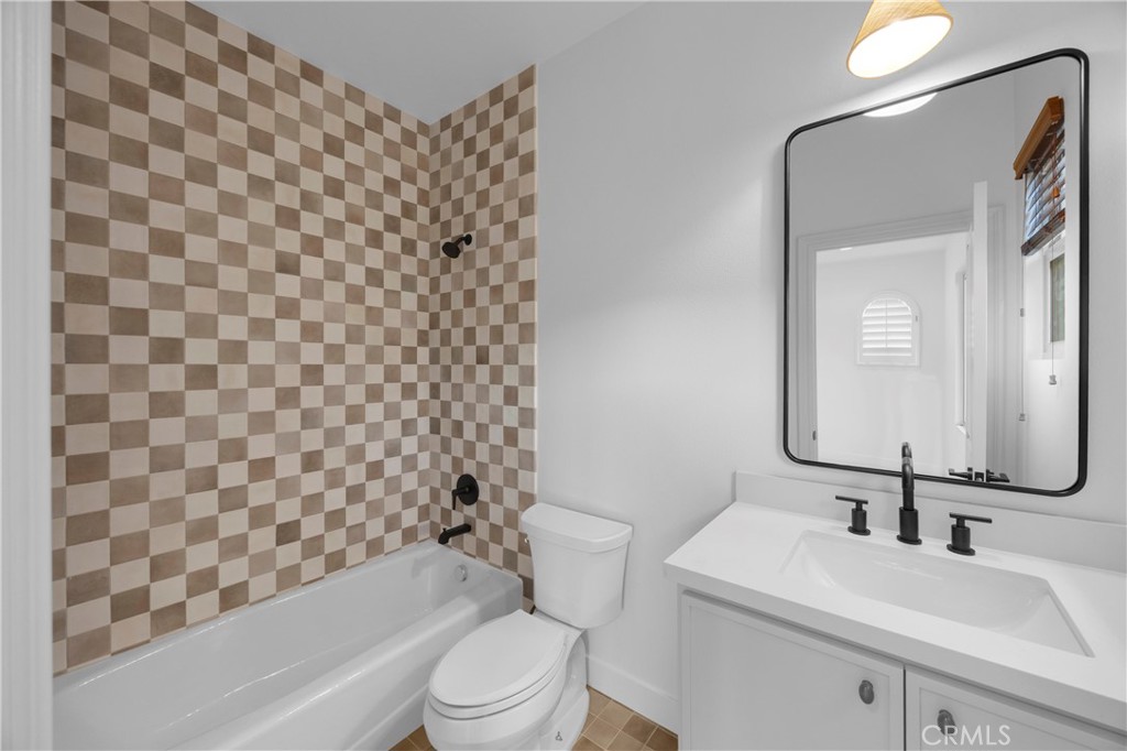 31900 Paseo Navarra Property Photo 44