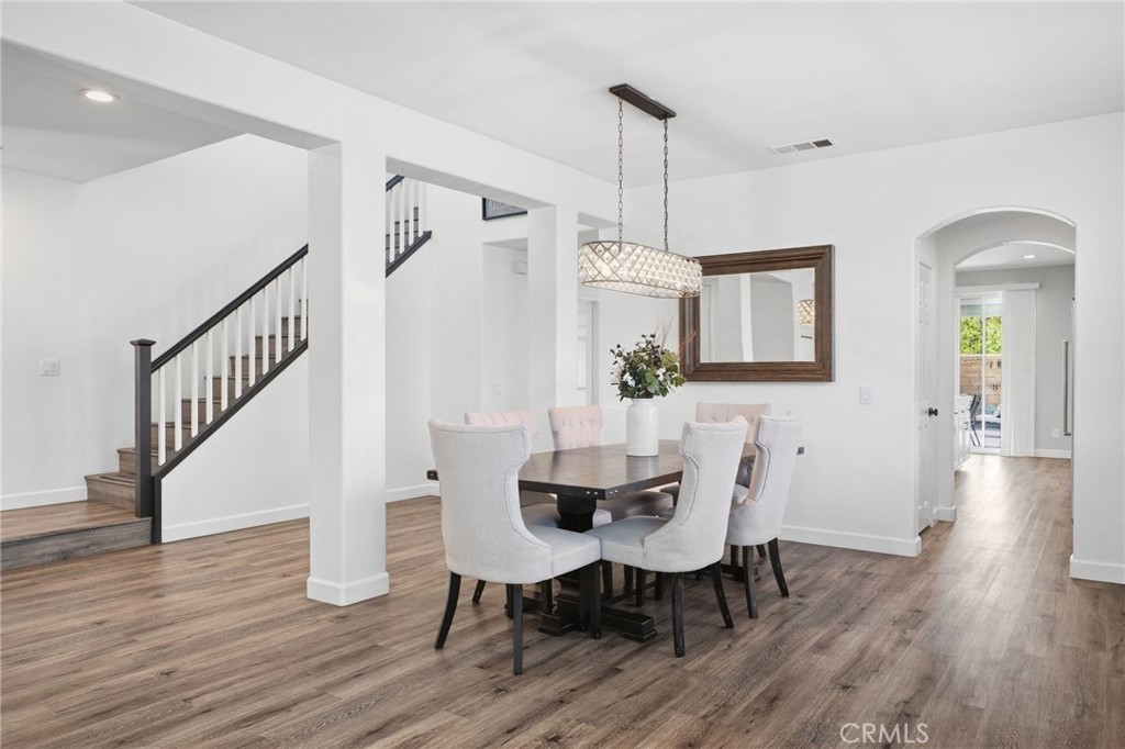 27751 Hollyoak Property Photo 3