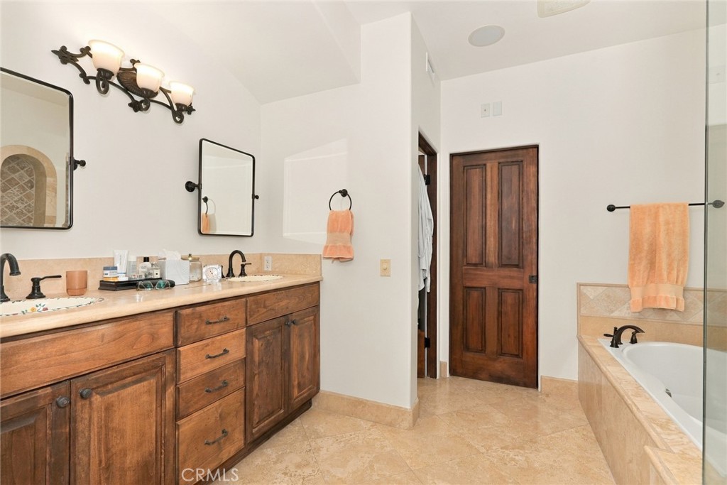 1115 California Street Property Photo 9