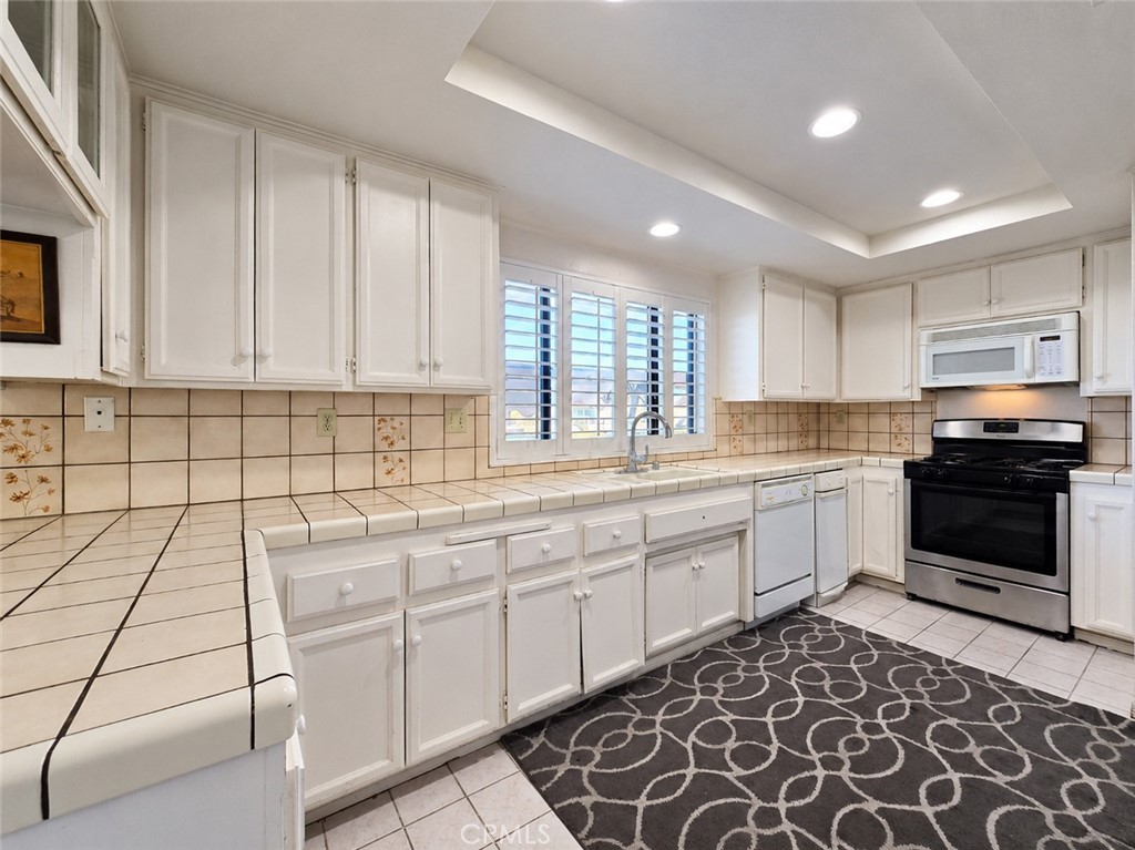 18370 Niagara Property Photo 13