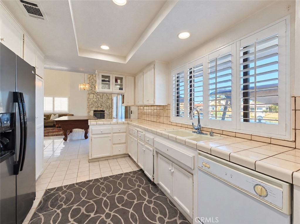 18370 Niagara Property Photo 16
