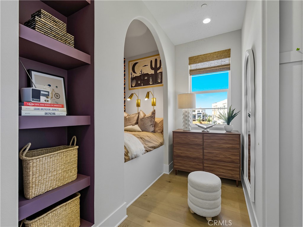 2445 Liv Way Property Photo 6