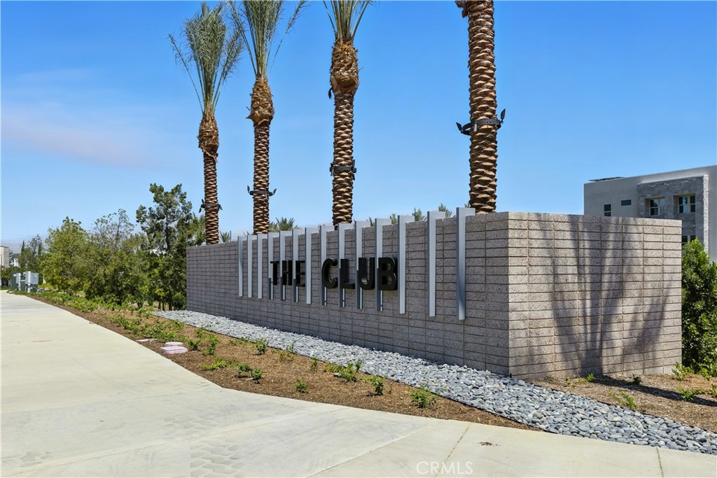 2445 Liv Way Property Photo 35