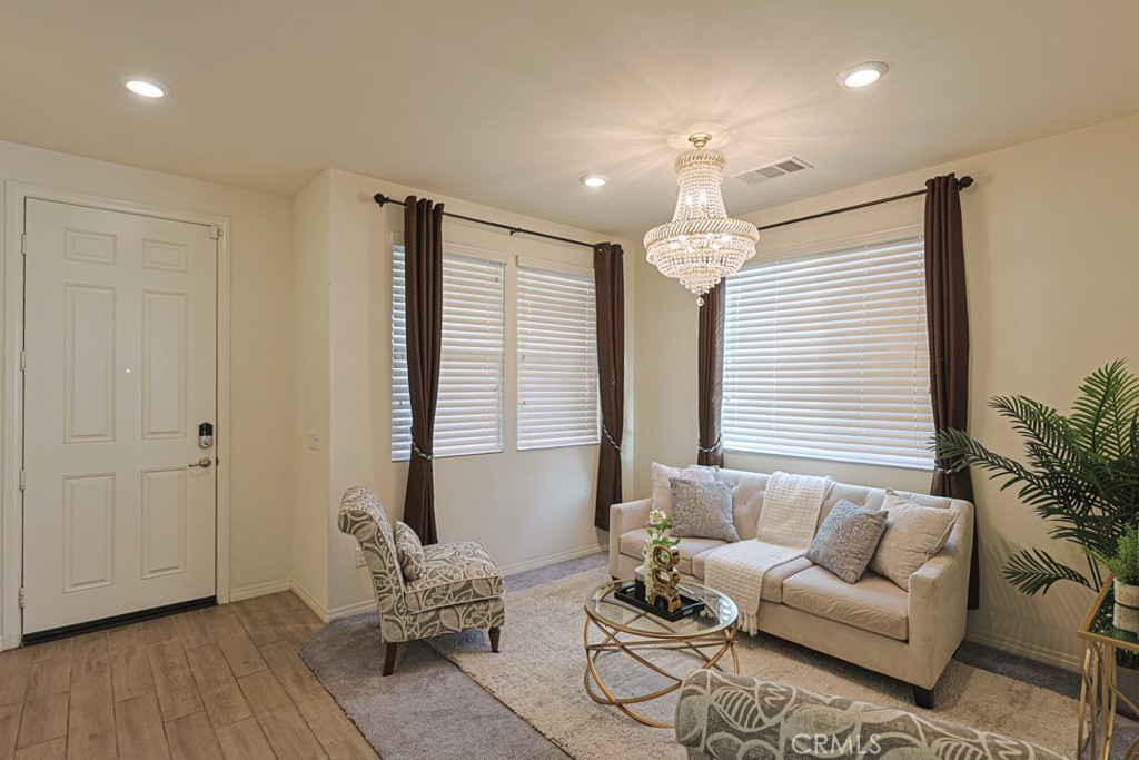 7087 Cove Way Property Photo 8