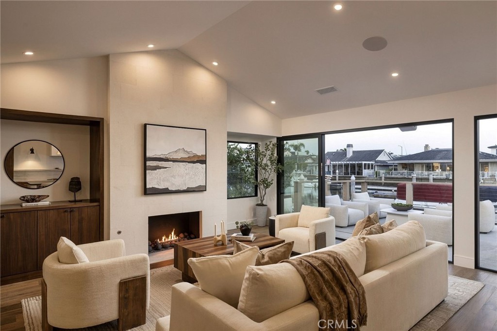 3302 Bounty Circle Property Photo 6