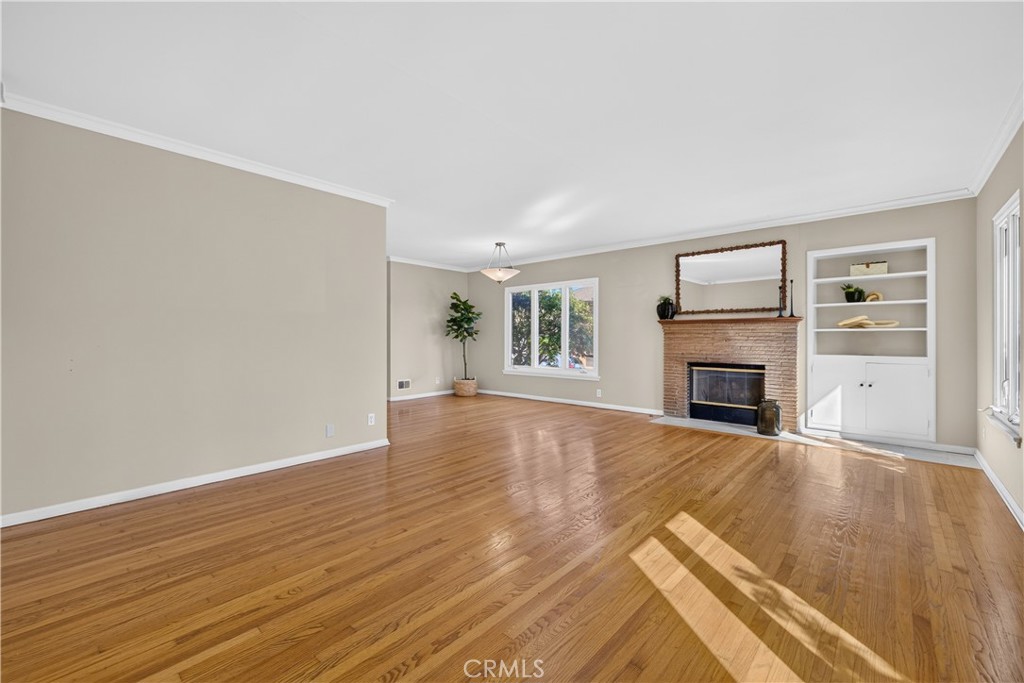 345 Park Avenue Property Photo 6