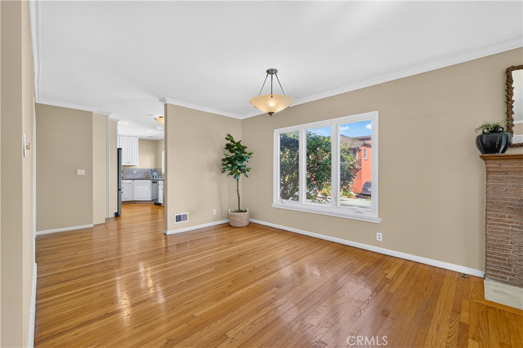 345 Park Avenue Property Photo 9