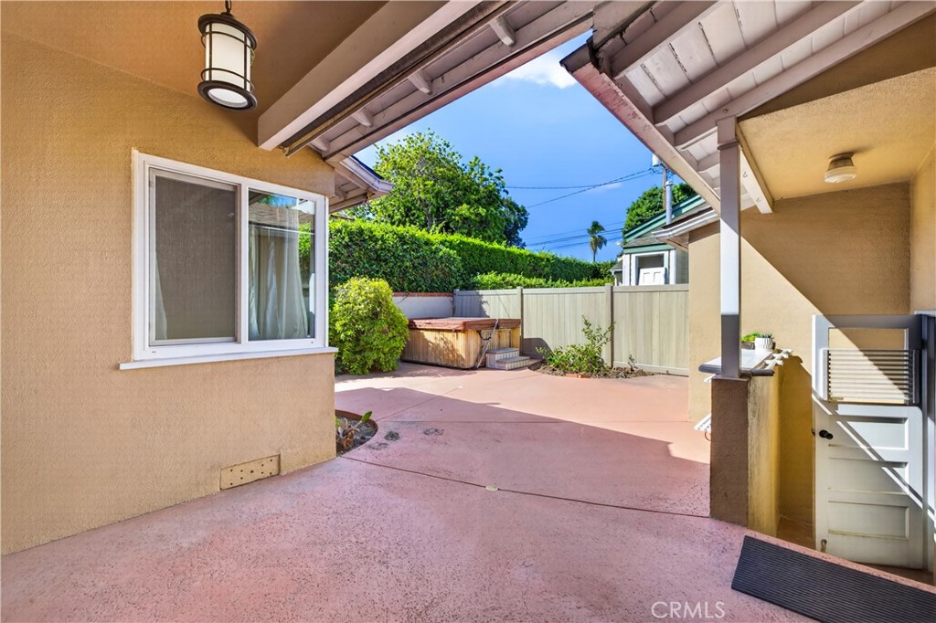 345 Park Avenue Property Photo 31