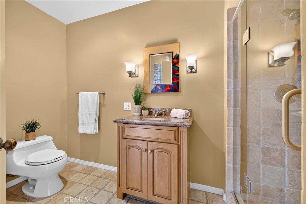 345 Park Avenue Property Photo 32