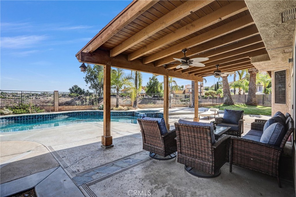17102 Whispering Brook Property Photo 2
