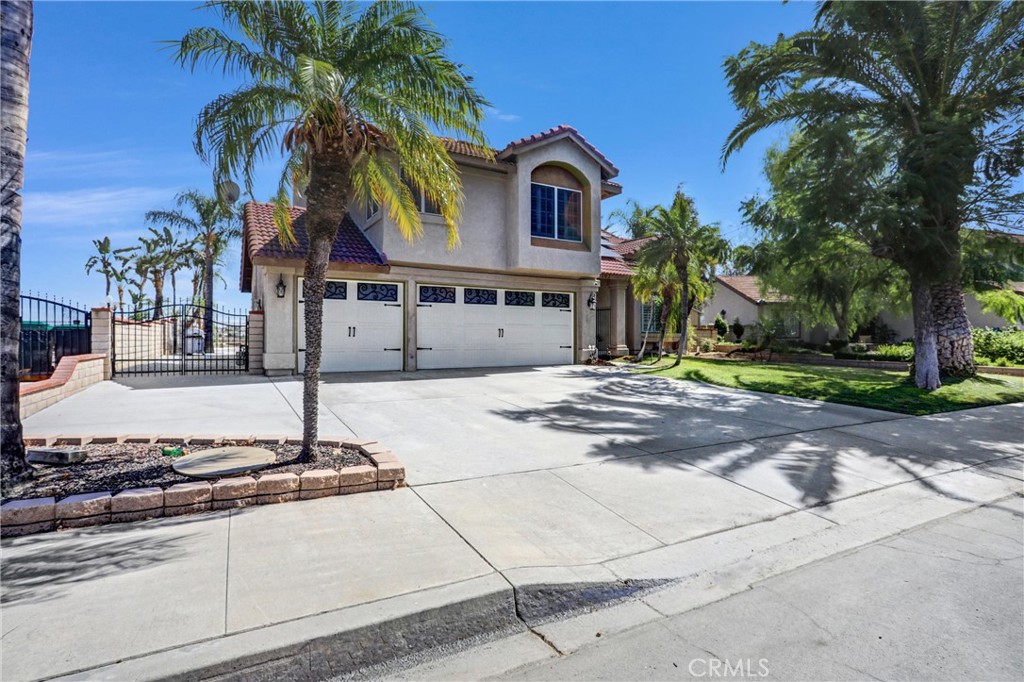 17102 Whispering Brook Property Photo 4