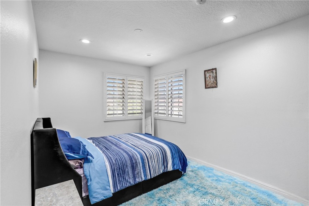 17102 Whispering Brook Property Photo 28
