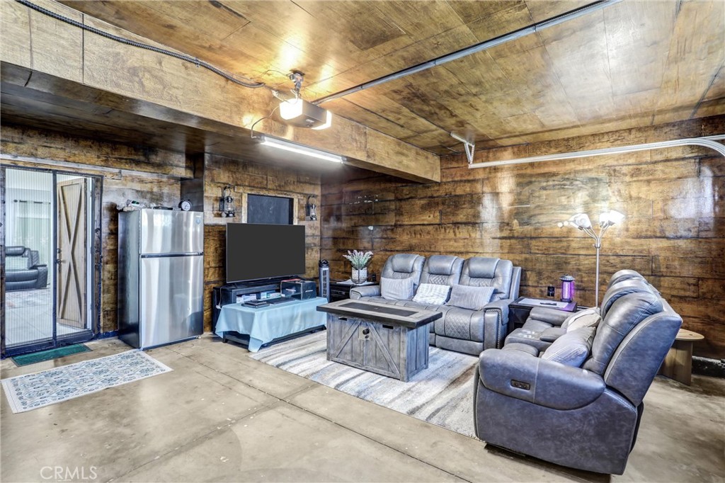 17102 Whispering Brook Property Photo 37