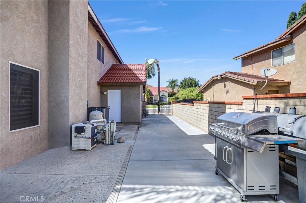 17102 Whispering Brook Property Photo 46