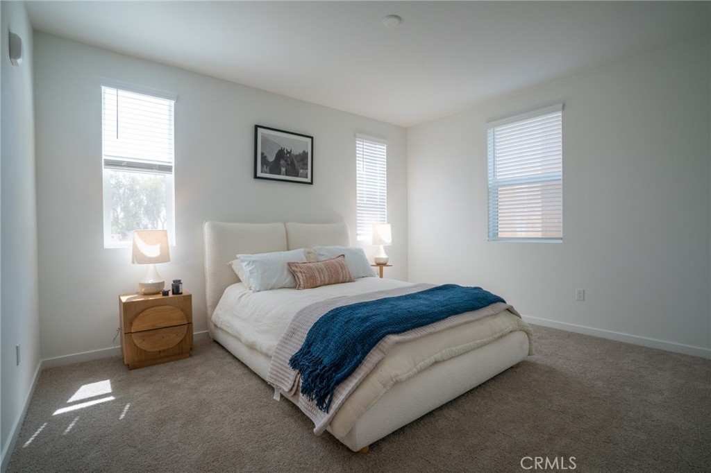 1024 W Romneya Drive Property Photo 15