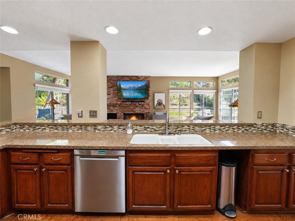 25652 Nottingham Court Property Photo 10
