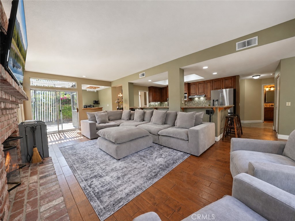 25652 Nottingham Court Property Photo 11