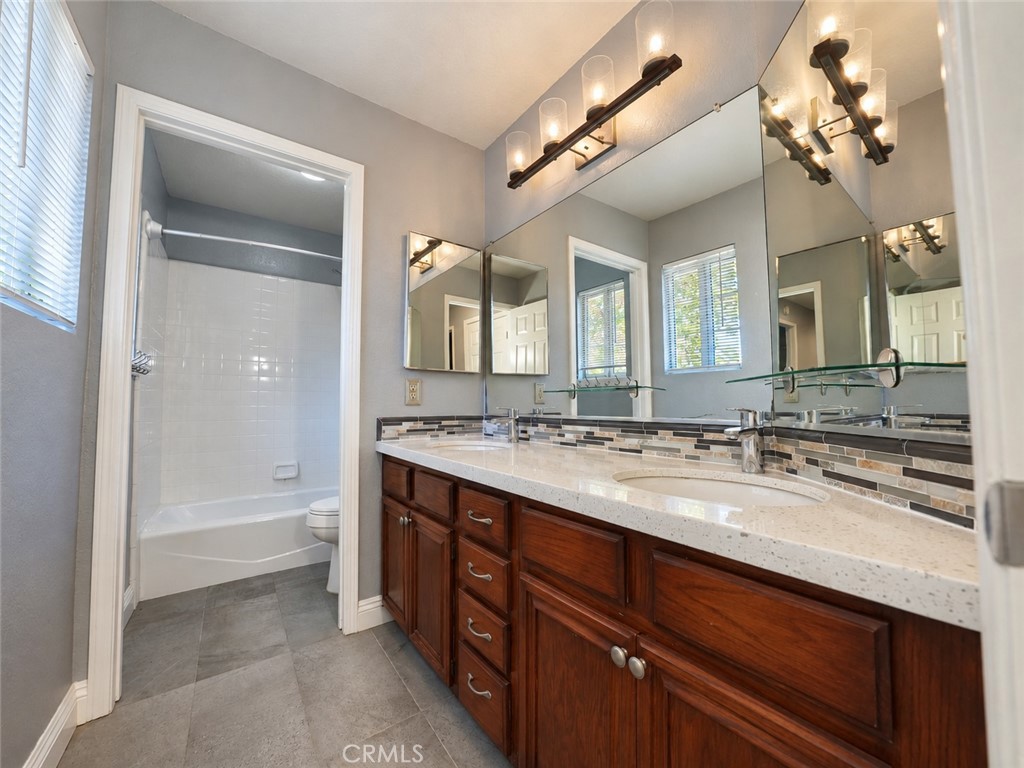 25652 Nottingham Court Property Photo 25