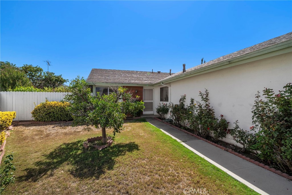 4862 Redbluff Circle Property Photo 3