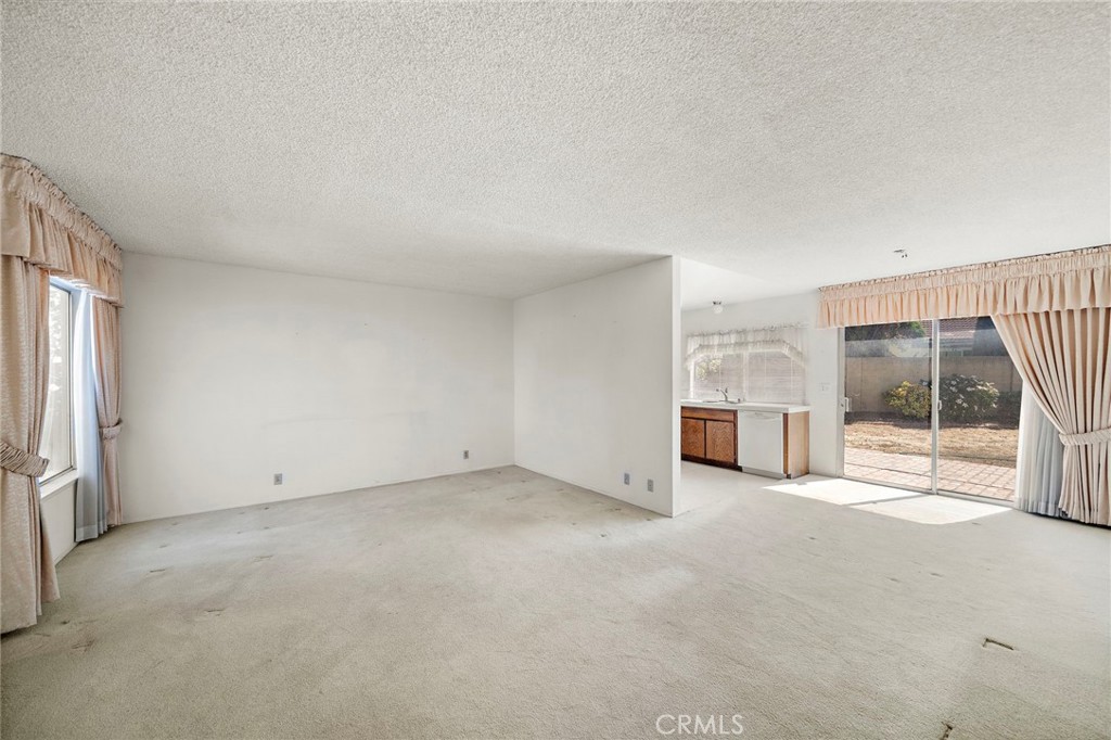 4862 Redbluff Circle Property Photo 4