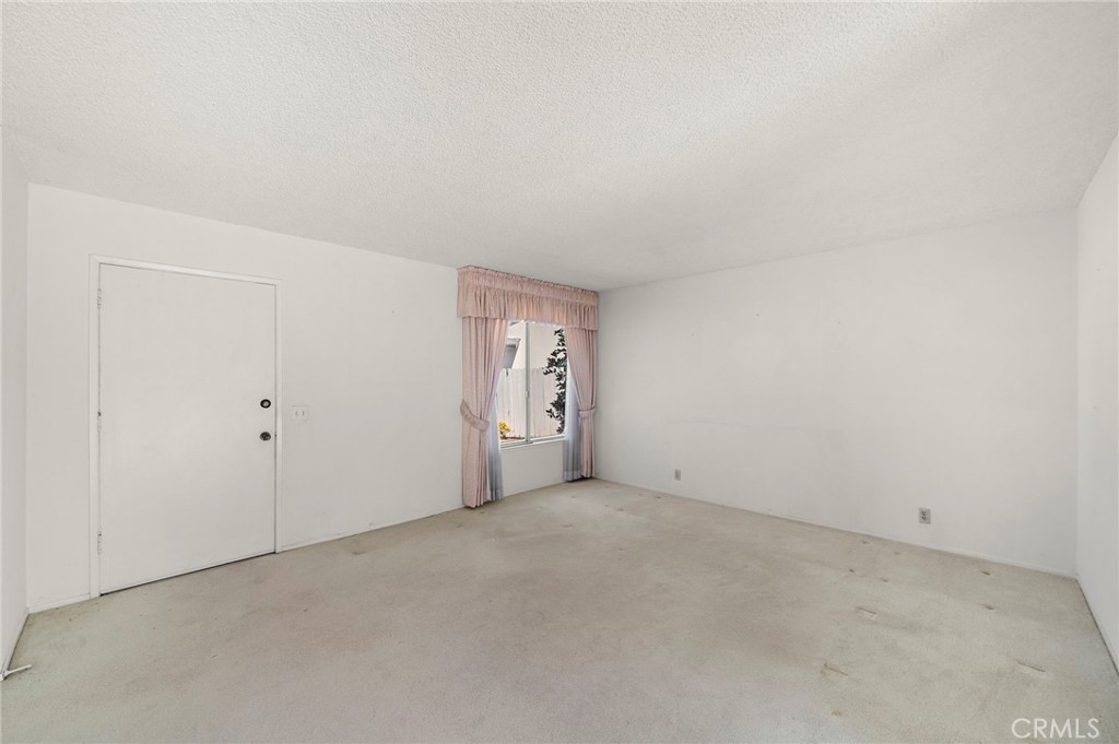 4862 Redbluff Circle Property Photo 5