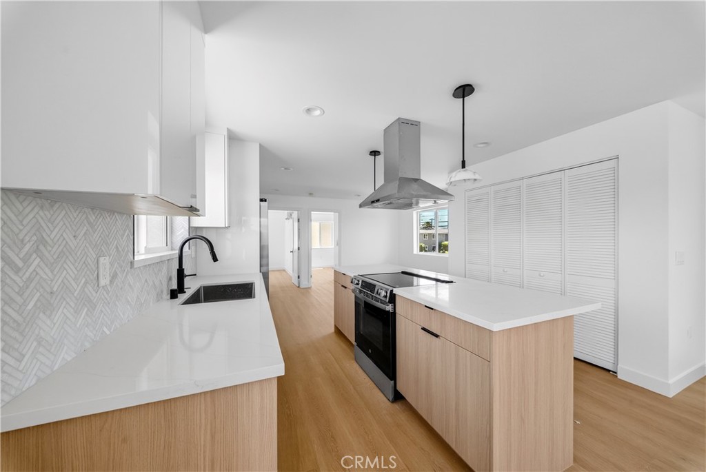 776 W Wilson Street Property Photo 18