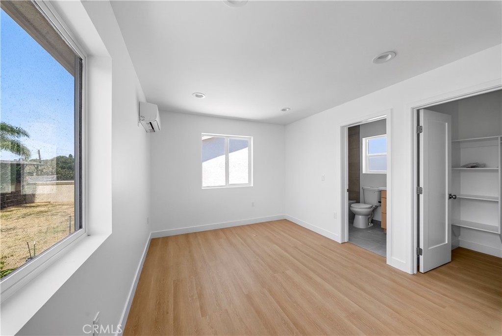 776 W Wilson Street Property Photo 19